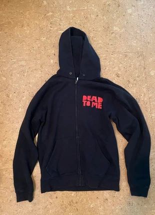 Dead To Me zip hoodie, merk: Fruit of the Loom, staat: Heel goed, maat: S, € 10,00, € 11,20 inclusief Kopersbescherming