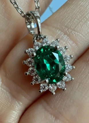 Collier elegante vintage style – pendentif saphir vert – zirconi brillants – princesse Diana, marke: Argent, zustand: Neu, 15,00 €, 16,45 € inklusive Vinted-Käuferschutz