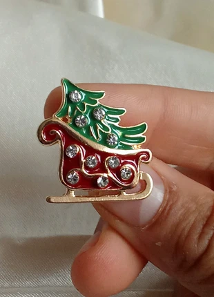 Magnifique Broche Traineau Noël, marque: TASLIT SHOP, état: Neuf sans étiquette, 2,99 €, 3,84 € Protection acheteurs incluse