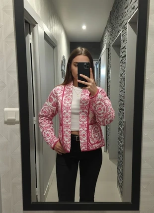 Veste rose motifs, marke: Manarok, zustand: Sehr gut, größe: M / 38 / 10, 67,00 €, 71,05 € beinhaltet Vinted-Käuferschutz Pro