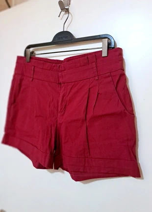 Short rouge cintré Unique Chic (taille 42), marque: unique chic, état: Très bon état, taille: XL / 42 / 14, 5,00 €, 5,95 € Protection acheteurs incluse
