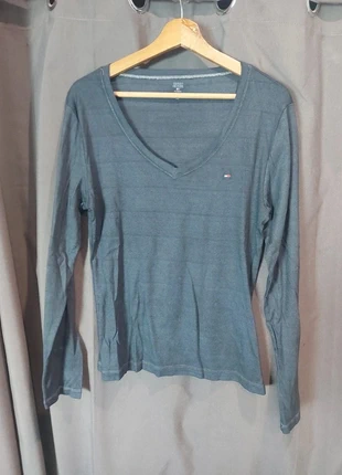 T-shirt col V Tommy hilfiger, brand: Tommy Hilfiger, condition: Very good, size: L, €12.90, €14.25 includes Buyer Protection