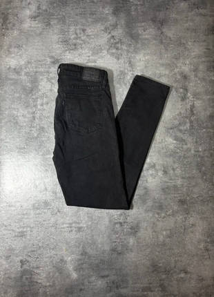 Jean Lévis noir femme coupe 711 skinny taille 36 W27, marke: Levi's, zustand: Zufriedenstellend, größe: S / 36 / 8, 5,00 €, 5,95 € inklusive Vinted-Käuferschutz