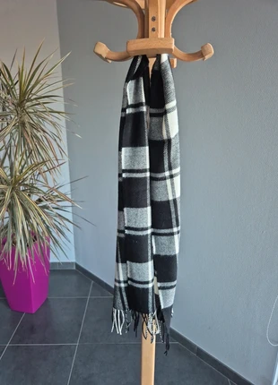 🖤 Écharpe à carreaux noire & blanche 🖤 Élégante & intemporelle !, condizioni: Ottime, €5.00, €5.95 include la Protezione acquisti