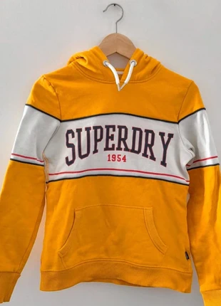 Sweat à capuche moutarde Superdry, marke: Superdry, zustand: Sehr gut, größe: S, 10,00 €, 11,20 € inklusive Vinted-Käuferschutz