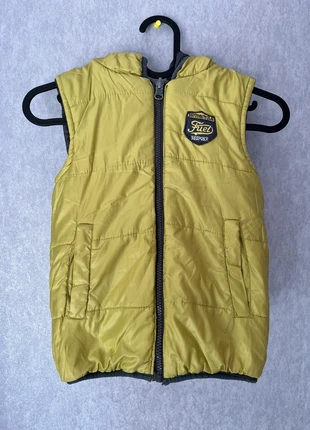 Doudoune sans manches à capuche réversible 6 ans, marque: 3 Pommes, état: Très bon état, taille: 6 ans / 116 cm, 8,00 €, 9,10 € Protection acheteurs incluse