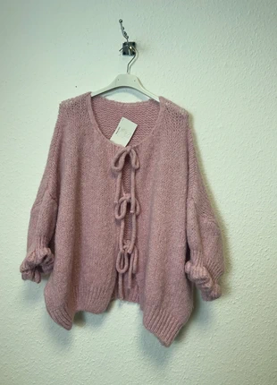 Strickjacke mit Schleife, brand: Made In Italy, condizioni: Ottime, taglia: Taglia unica, €20.00, €21.70 include la Protezione acquisti