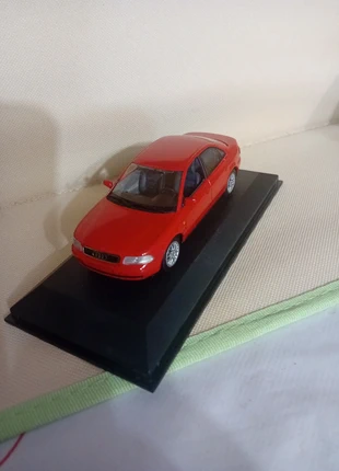 Audi a4 1:43, marque: Minichamps, état: Très bon état, 15,00 €, 16,45 € Protection acheteurs incluse