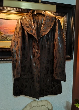 Chaquetón satinado marrón Punto Roma talla 42-XL / coat / veste / giacca, brand: Punto Roma, condizioni: Ottime, taglia: XL / IT 46 / EU 42, €75.00, €79.45 include la Protezione acquisti