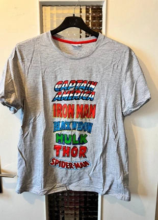 T-shirt manches courtes, marke: Marvel, zustand: Sehr gut, größe: XL, 4,50 €, 5,43 € inklusive Vinted-Käuferschutz