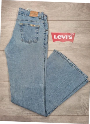Jean Levi's Signature Vintage Regular Low Rise Flare / Évasé/ Bleu claire / Taille 14Reg. 124, brand: Levi's, condition: Very good, size: S / 36 / 8, €21.50, €23.28 includes Buyer Protection