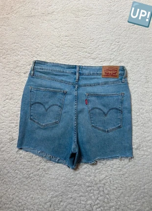 Short jean Levi’s 721 vintage 00’s - Bleu clair - Coupe Skinny taille haute - W30 (FR40), marque: Levi's, état: Très bon état, taille: L / 40 / 12, 19,90 €, 21,60 € Protection acheteurs (Pro) incluse