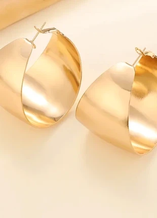 Boucle d'oreille inoxydable avec boite, marque: Tendance, état: Très bon état, 4,50 €, 5,43 € Protection acheteurs incluse