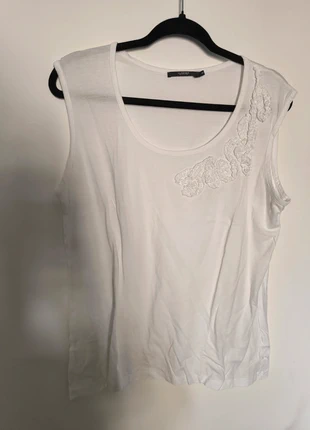 Débardeur blanc brodé – Clarina Collection - 44, marque: Clarina, état: Très bon état, taille: XXL / 44 / 16, 7,00 €, 8,05 € Protection acheteurs incluse