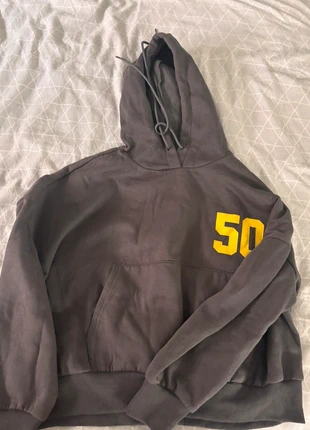 Pull à capuche gris, marque: Dazy, état: Très bon état, taille: M / 38 / 10, 4,00 €, 4,90 € Protection acheteurs incluse