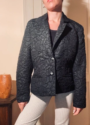 Blazer veste broderies - Couleur noir - Motifs fleurs - Vintage, marque: Vintage Dressing, état: Très bon état, taille: S / 36 / 8, 15,00 €, 16,45 € Protection acheteurs incluse