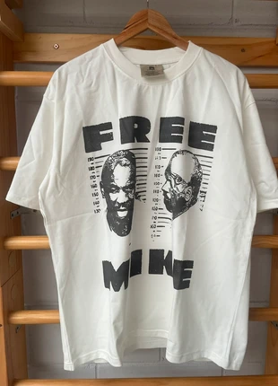 Camiseta estilo vintage Mike Tyson, brand: Mike Tyson, condizioni: Ottime, taglia: L, €35.00, €37.45 include la Protezione acquisti