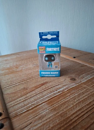 Pop porte-clef Frozen Raven Fortnite, merk: Funko, staat: Nieuw zonder prijskaartje, maat: Universeel, € 2,50, € 3,33 inclusief Kopersbescherming
