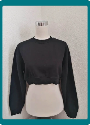 Sweat Zara, court couleur noir taille S =5€, marque: Zara, état: Bon état, taille: S / 36 / 8, 5,00 €, 5,95 € Protection acheteurs (Pro) incluse