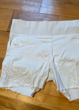 2 shorts de grosses Kiabi réglables à la taille, marque: Kiabi, état: Très bon état, taille: S / 36 / 8, 5,00 €, 5,95 € Protection acheteurs incluse