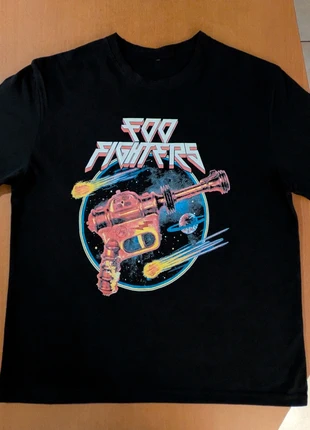 T-shirt Foo Fighters, marque: rock, état: Très bon état, taille: M, 23,00 €, 24,85 € Protection acheteurs incluse