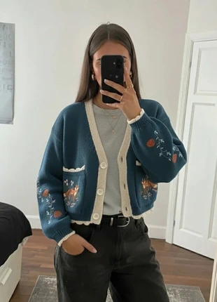 Cardigan bleu marine élégant à motif renard – Taille S, marke: elle&lui, zustand: Sehr gut, größe: S / 36 / 8, 49,99 €, 53,19 € inklusive Vinted-Käuferschutz