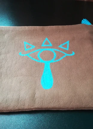Legend of Zelda Sheikah Eye Inspired Pouch, brand: Handmade, condizioni: Nuovo senza cartellino, €9.00, €10.15 include la Protezione acquisti