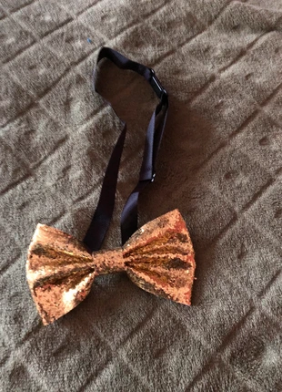 Noeud papillon pour homme avec paillette doré, marque: Amazon Essentials, état: Neuf sans étiquette, 1,50 €, 2,28 € Protection acheteurs incluse