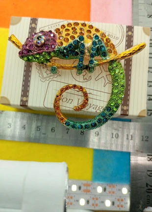 Broche avec la boîte, marca: luxe.fr, estado: Muito bom, €5.00, €5.95 inclui Proteção do Comprador Pro