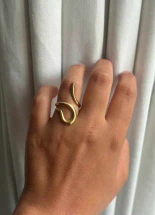 Gold-Tone Minimalist Open Ring with Abstract Wave Design – Adjustable, condition: New without tags, size: Adjustable, £7.00, £8.05 includes Buyer Protection Pro