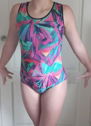 Turnpakje, staat: Heel goed, maat: L, € 3,00, € 3,85 inclusief Kopersbescherming