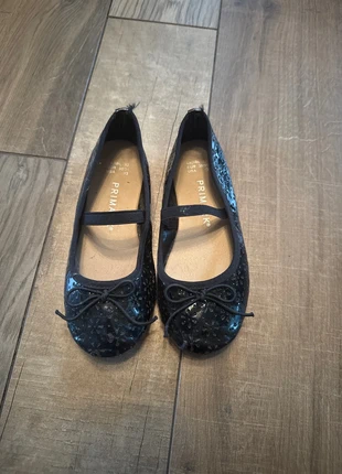 Ballerina’s zwart, merk: Primark, staat: Goed, maat: 30, € 2,00, € 2,80 inclusief Kopersbescherming