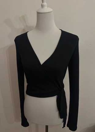 NA-KD Oberteil zum Binden schwarz, merk: NA-KD, staat: Heel goed, maat: XS / 34 / 6, € 14,00, € 15,40 inclusief Kopersbescherming