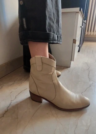 Stivaletti Carel Paris beige chiaro – taglia 38,5, brand: Carel, condizioni: Buone, taglia: 38.5, €35.00, €37.45 include la Protezione acquisti