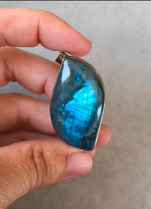 Pendentif pierre naturelle labradorite bleu A03, marque: labradorite, état: Très bon état, 14,00 €, 15,40 € Protection acheteurs (Pro) incluse