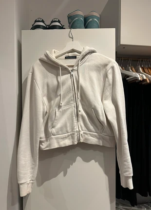Weiße kurze Kapuzenjacke, marque: Brandy Melville, état: Bon état, taille: S / 36 / 8, 5,00 €, 5,95 € Protection acheteurs incluse