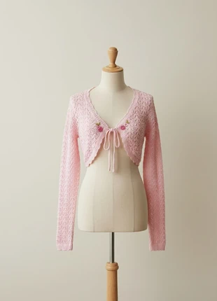 Gilet Court Rose Broderie Roses - Style tendance & vintage, marke: Tendance, zustand: Sehr gut, größe: S / 36 / 8, 30,00 €, 32,20 € inklusive Vinted-Käuferschutz