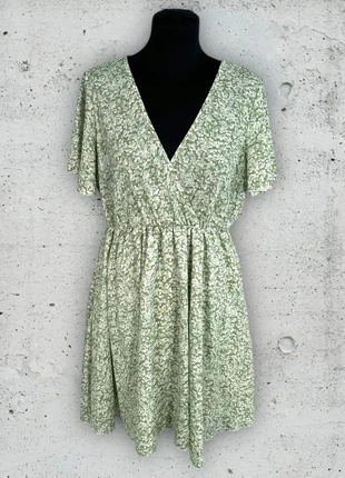Robe Boutique Parisienne – Verte clair à fleurs, Taille Unique, marke: Boutique Parisienne, zustand: Sehr gut, größe: Einheitsgröße, 5,00 €, 5,95 € beinhaltet Vinted-Käuferschutz Pro