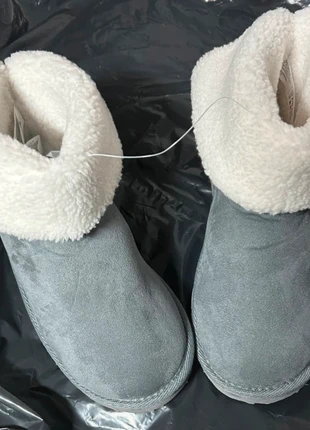 Chaussons, marque: Etam, état: Neuf avec étiquette, taille: 38, 8,00 €, 9,10 € Protection acheteurs incluse