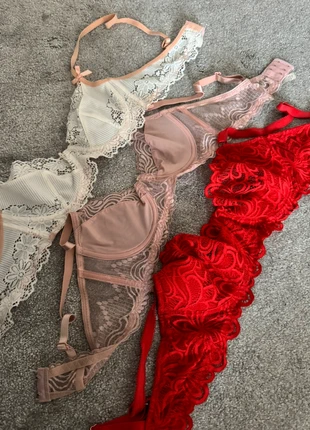 Süße sexy BHs Set, marque: Set, état: Très bon état, taille: 90B, 3,00 €, 3,85 € Protection acheteurs incluse