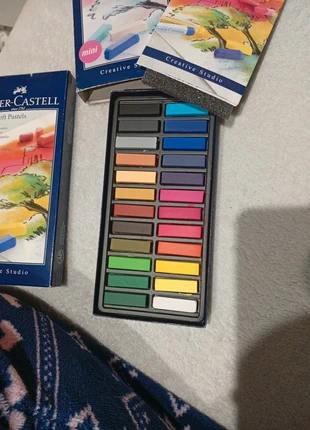 Caja de 24 tizas pastel, merk: Faber-Castell, staat: Nieuw zonder prijskaartje, € 10,00, € 11,20 inclusief Kopersbescherming