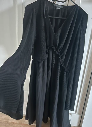 Mooie elegante zwarte jurk, merk: Primark, staat: Nieuw zonder prijskaartje, maat: XL / 42 / 14, € 6,75, € 7,79 inclusief Kopersbescherming