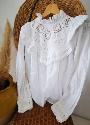 Blouse brodée Bohème Sézane, marque: Sézane, état: Très bon état, taille: S / 36 / 8, 52,00 €, 55,30 € Protection acheteurs incluse