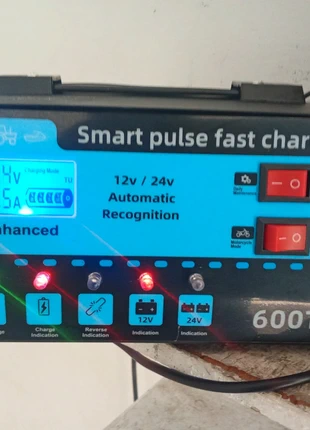 Cargador batería coche moto inteligente repacion y 12 y 24, brand: VARTA, condizioni: Nuovo senza cartellino, €27.00, €29.05 include la Protezione acquisti