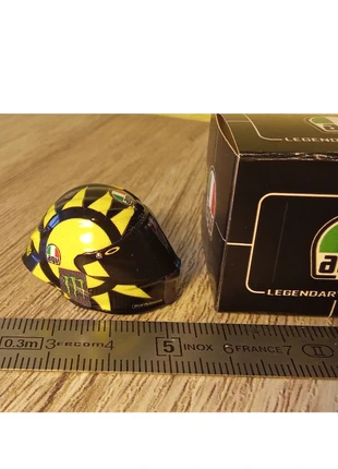 casque au 1/12 éme Valentino Rossi saison grazie vr 46 agv helmet casco moto gp, marke: ROS, zustand: Sehr gut, größe: Frühchen, bis 44, 30,00 €, 32,20 € inklusive Vinted-Käuferschutz