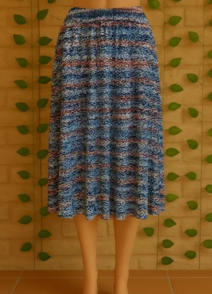 🌸Jupe élastique Niki Paris Taille 38🌸, marke: Niki Paris, zustand: Sehr gut, größe: M / 38 / 10, 8,00 €, 9,10 € beinhaltet Vinted-Käuferschutz Pro