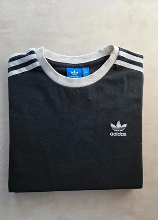 adidas t-shirt manches longues 3 bandes noir blanc 38 originals streetwear, marca: adidas, estado: Muito bom, tamanho: S, €18.00, €19.60 inclui Proteção do Comprador