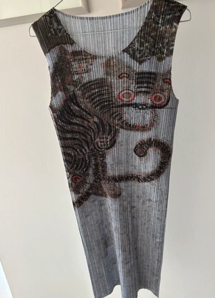 Uniek kleed Pleats Please Issey Miyake, merk: Pleats Please Issey Miyake, staat: Nieuw zonder prijskaartje, maat: Overige, € 550,00, € 561,00 inclusief Kopersbescherming