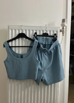 Ensemble été short débardeur court, marke: Shein, zustand: Sehr gut, größe: XS / 34 / 6, 2,00 €, 2,80 € inklusive Vinted-Käuferschutz