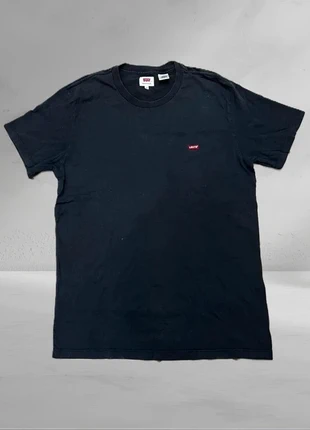 T-shirt Levi’s nera iconica • Taglia M • Ottima qualità, marque: Levi's, état: Neuf sans étiquette, taille: M, 6,00 €, 7,00 € Protection acheteurs incluse